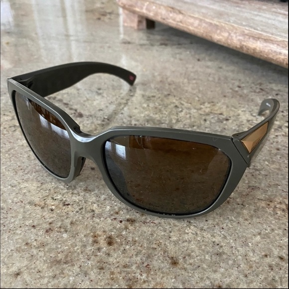 Oakley Accessories - Oakley Rev Up Sunglasses OO9432-0459 Matte Olive | Prizm Tungsten Lens EUC